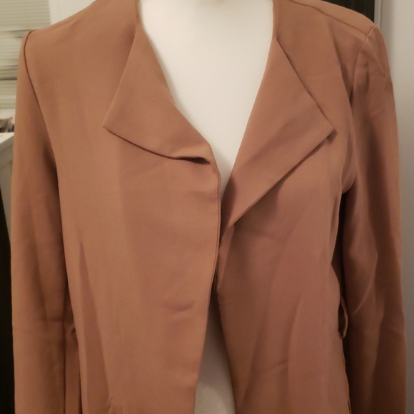 Knee length tan jacket - Picture 3 of 6